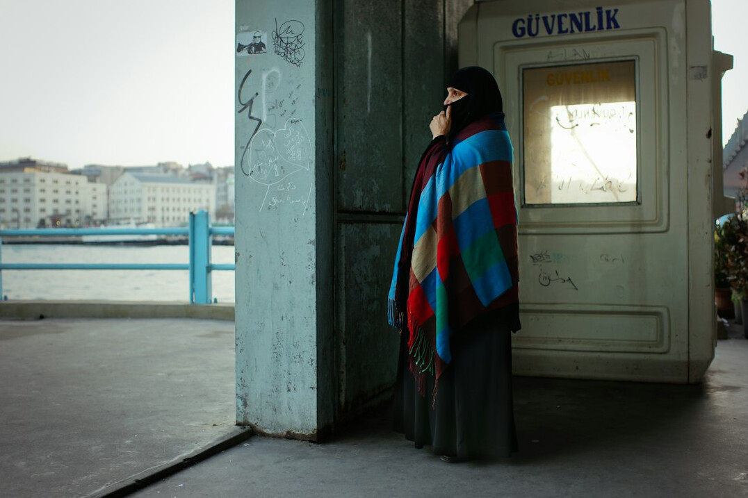Turkish woman in her 30s, chief mediator